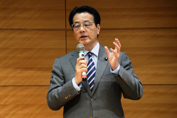 岡田克也代表