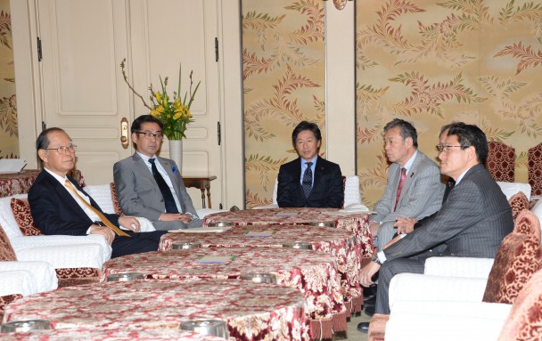 民進、共産、生活、社民、おおさかの野党5党の国会対策委員長が会談