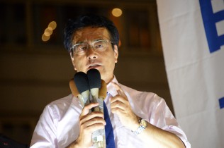 岡田克也代表