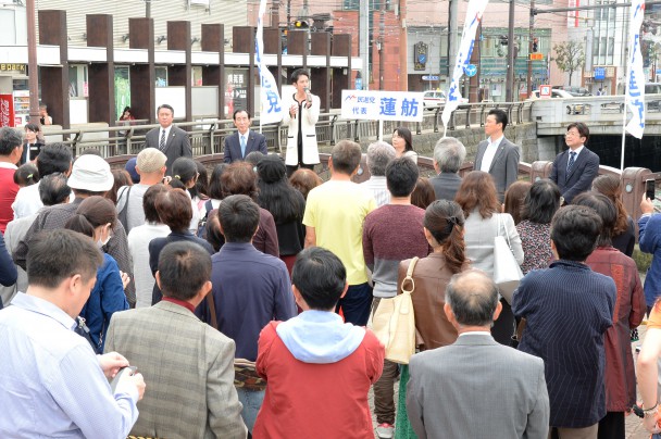 長崎市内で街頭演説