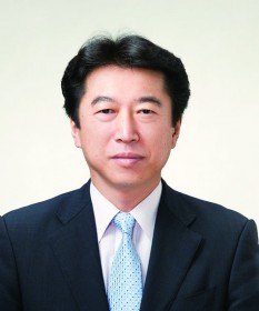 足立 信也（あだち・しんや） ネクスト厚生労働大臣年金改革担当　ネクスト内閣府特命大臣（少子化対策）