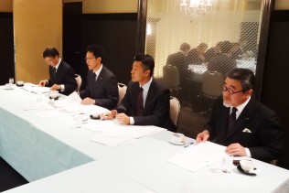 東北ブロック協議会で意見交換する細野代表代行ら