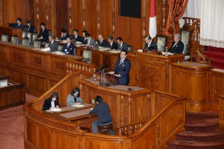 古賀議員が質問