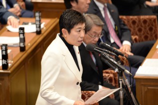 辻元清美議員