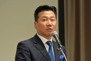 福山哲郎党幹事長代理