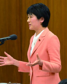 決算行政監視委員会 西村 智奈美(にしむら・ちなみ)議員