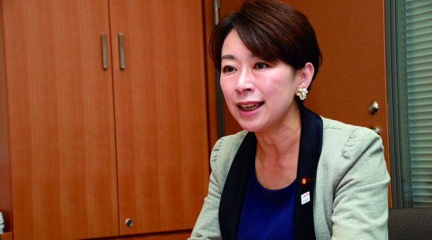 山尾志桜里(やまお・しおり)党国民運動局長・衆院法務委員