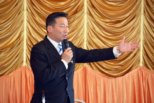 福山哲郎幹事長代理