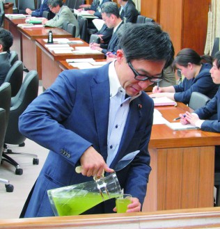 衆院議員 小山展弘(こやま・のぶひろ)